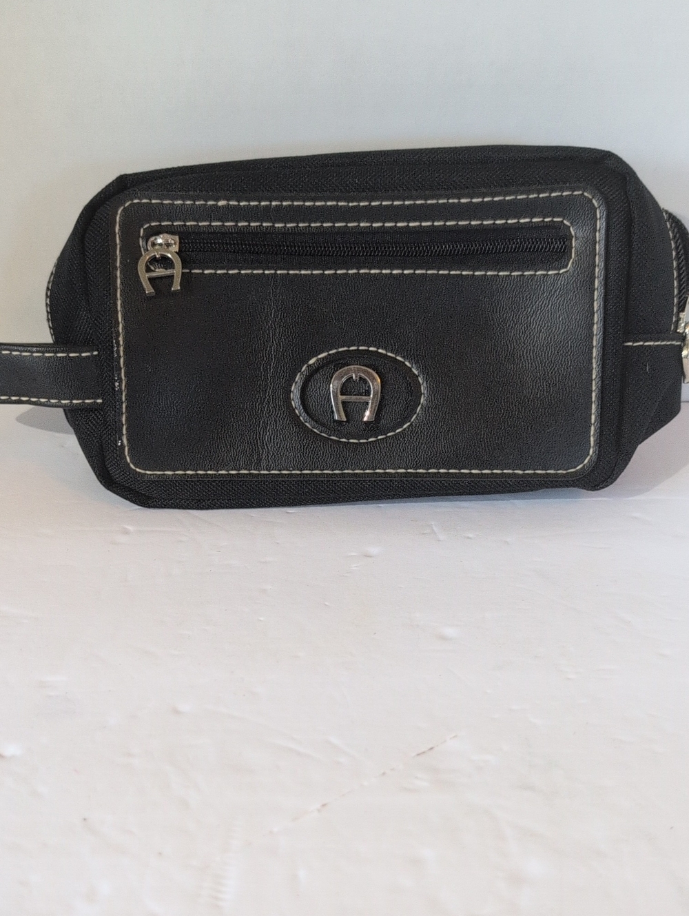 Aigner Black Amenities Bag, Lufthansa